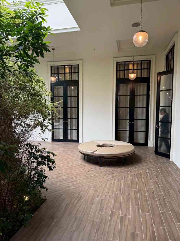 庭。子供たちも楽しめそうだなと思った。