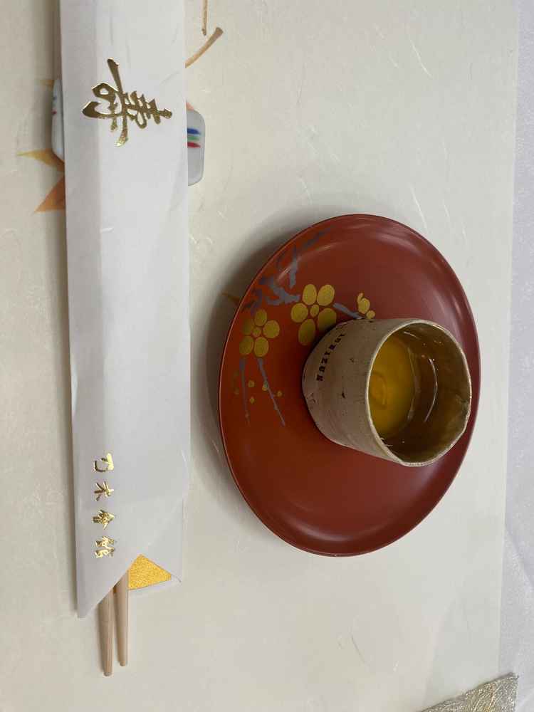 自慢の一番だし。実際の食事でもこのまま出汁がでる。