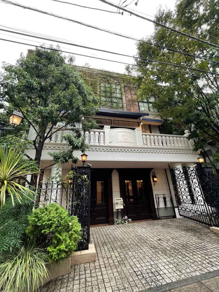 外観。正門入口。