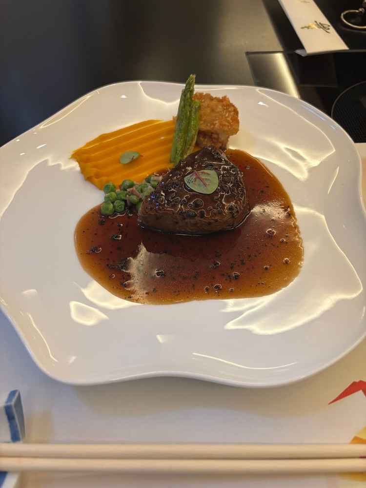 試食会でいただいた、メイン料理のフィレ肉です。柔らかくボリューミーでとても満足でした。