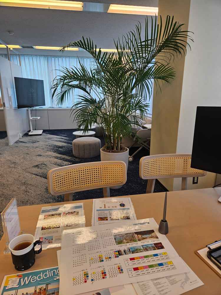 まだ式場が完成前と言うことで別の場所での相談でしたが波の音を流して式場の雰囲気を出しておりよかった。