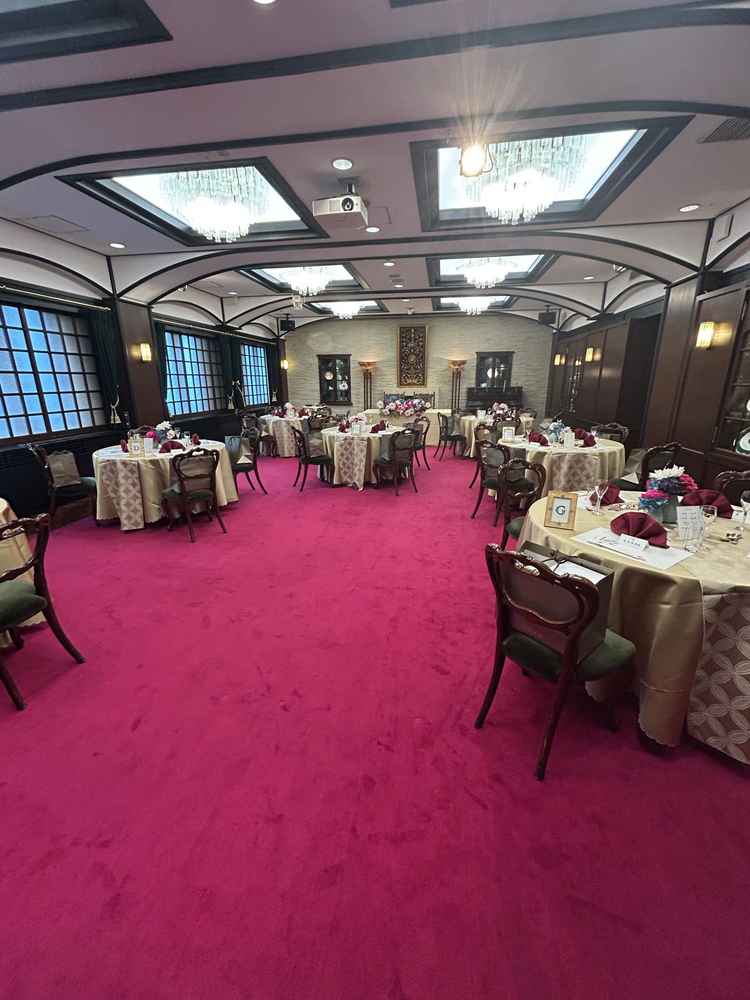 披露宴会場（40名）