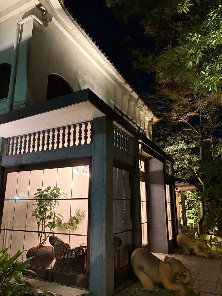 エントランスにはウェルカムスペースを設けることができますが、そのままでも十分おしゃれ。