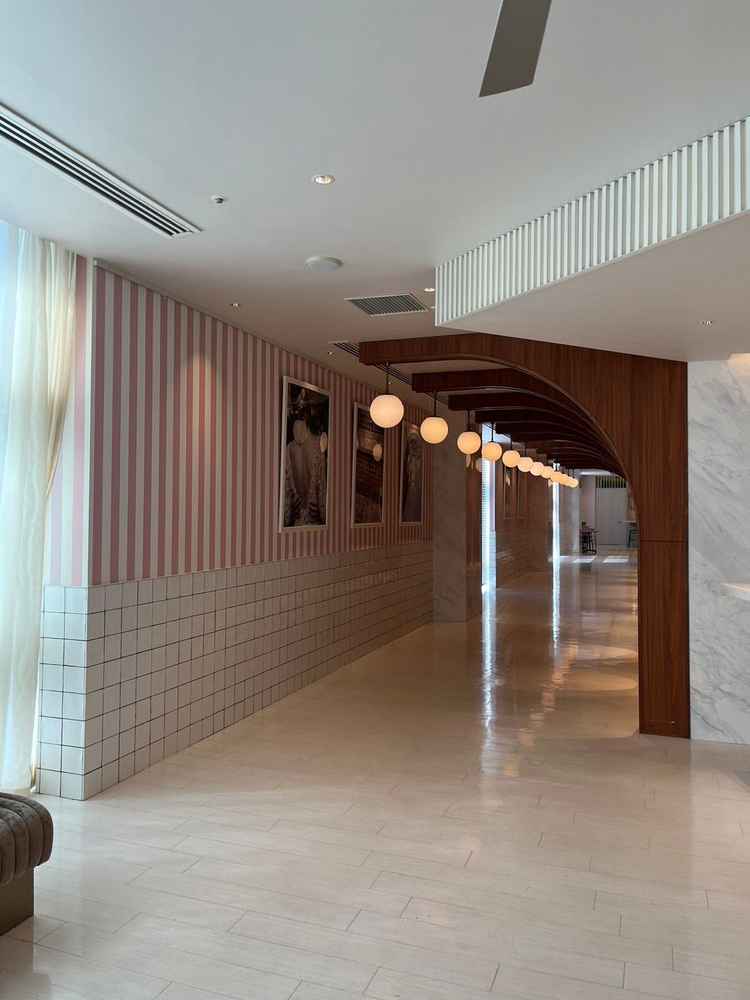 8階の式場の廊下