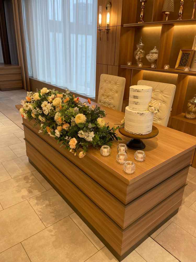 出席者の顔が見やすい新郎新婦席