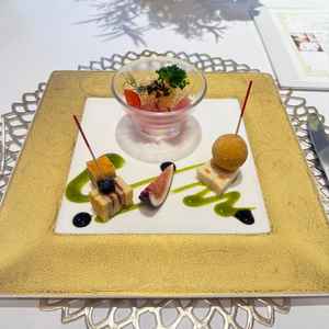 試食前菜、カクテルサラダが特においしかった