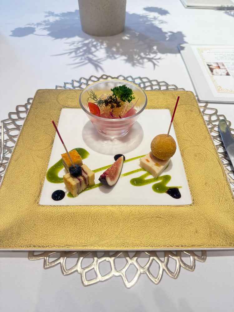 試食前菜、カクテルサラダが特においしかった