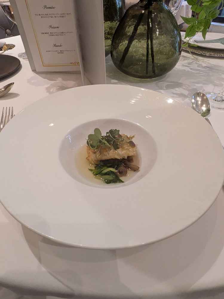 試食のメインの甘鯛のポワレは皮がサクサクしててご年配の人にも受けが良さそうでした。