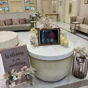 ゲストの待合室。自分たちのゲストしかいない空間で待てるのはいいなと思った。雰囲気もとても好み。