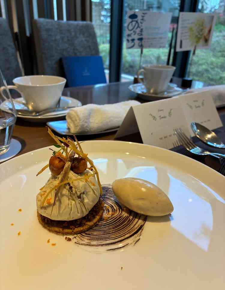 ネームプレートや、カードをご準備いただいたりと、とてもおもてなしのお心遣いを感じました。