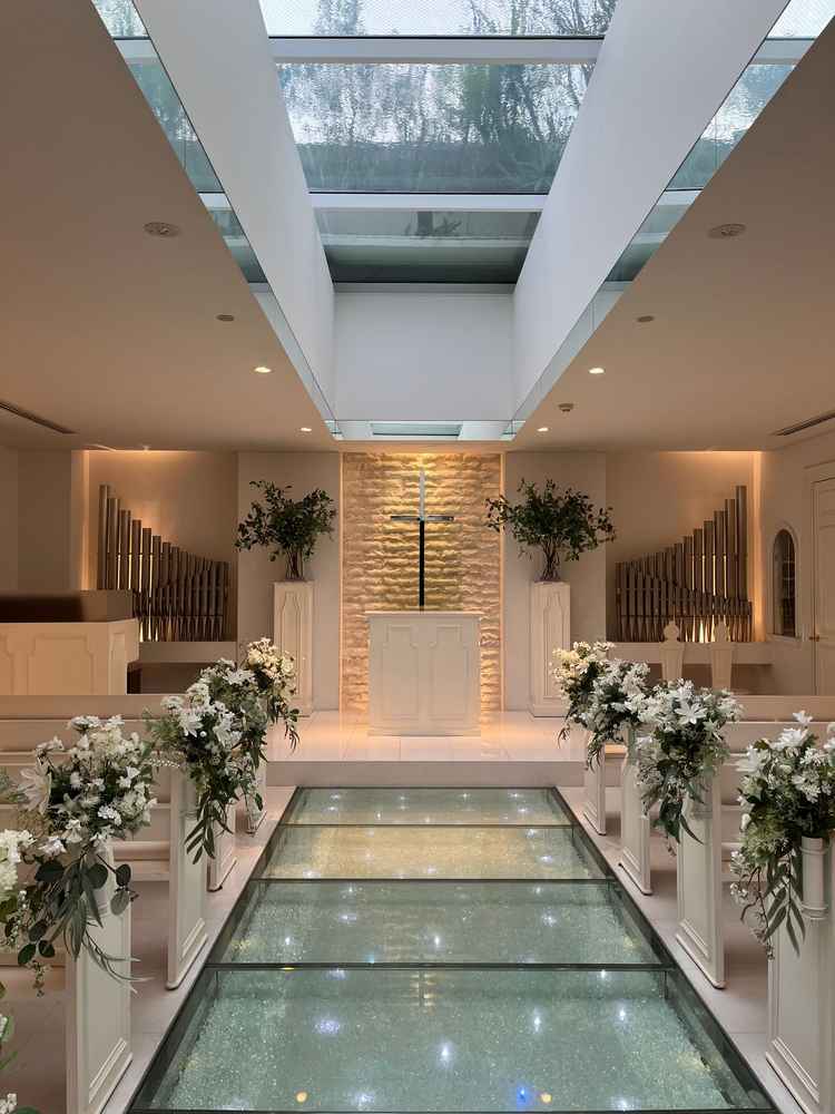 天井は元から水が流れてる仕様で雨でも気になりませんでした。