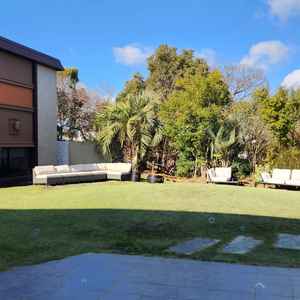 ガーデンがとても広く、待合室的な利用も出来るみたいでとても素敵でした。