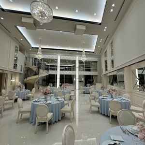 披露宴会場がとても綺麗で素敵でした。