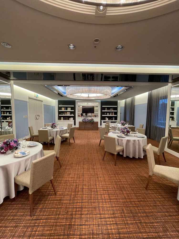 1番少人数で行える披露宴会場です。アットホームでホテルのお部屋のような雰囲気で披露宴が行える場所です