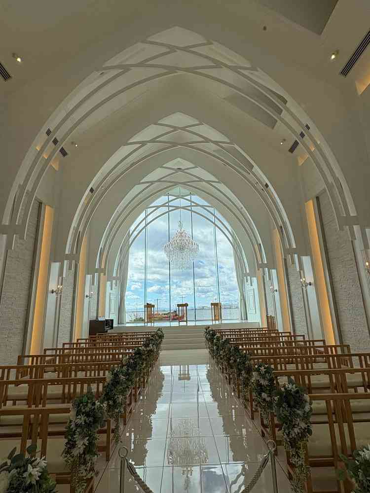 チャペルと通りがかった一癖ある船