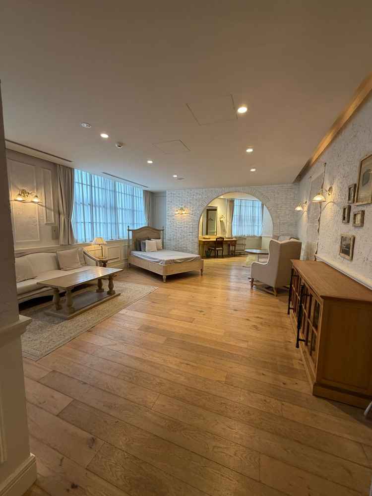 新郎新婦の用の控室。このフロアの他に親族用とフリーの控え室があり、ゲストへの配慮を感じた。