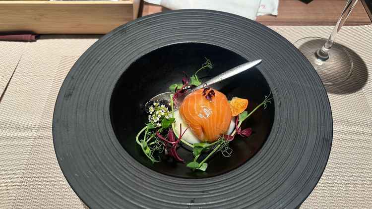 色合いがキレイなサーモン包み