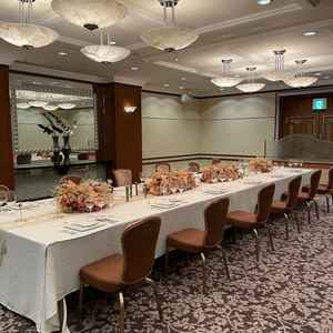 希望の部屋は利用されている方がおり、見学できませんでしたが、代わりに少人数の会場を見させていただき