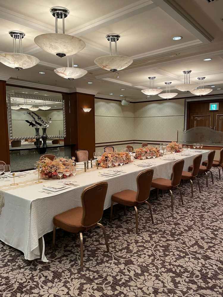 希望の部屋は利用されている方がおり、見学できませんでしたが、代わりに少人数の会場を見させていただき