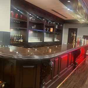 挙式後にゲストと話せるバーの時間が、お酒好きとしてはポイント高かったです。