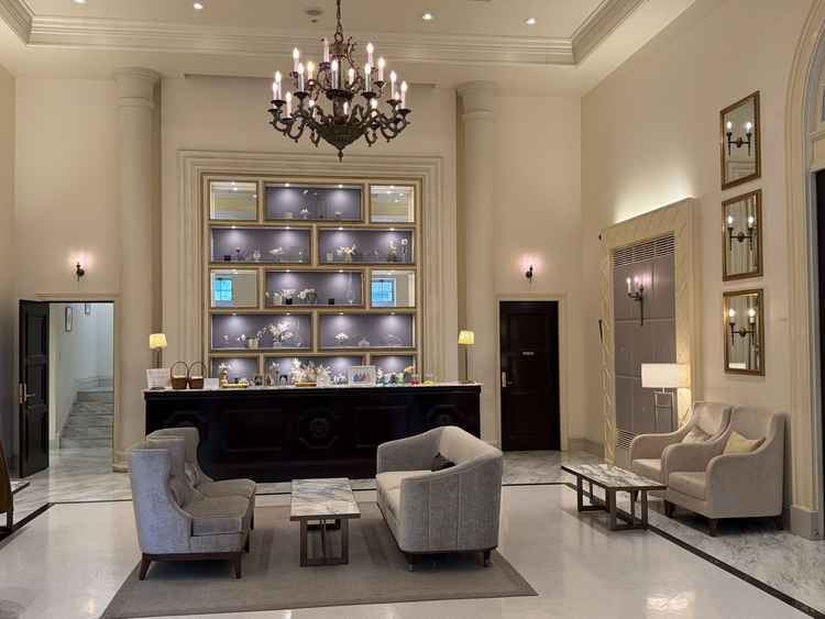 受付は、カウンターがとても広くバリアフリーなので、車椅子の祖母にも喜んでもらえる空間だと思いました。