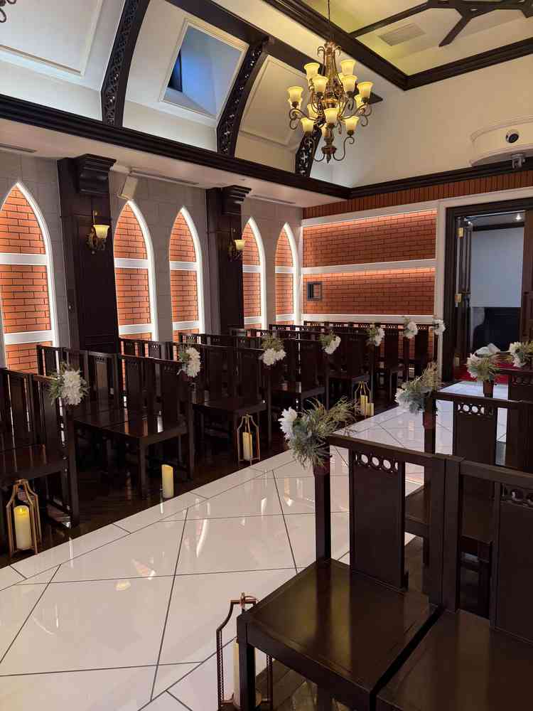 レンガが素敵なチャペル