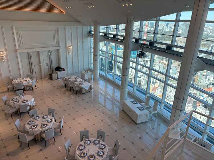 階段上からの景色も綺麗で全体の写真撮影も綺麗に撮れるだろうと感じました。