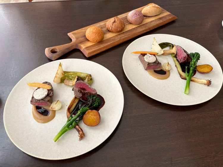 試食会の写真です。地産地消で掛川の野菜がたくさん使われてます。