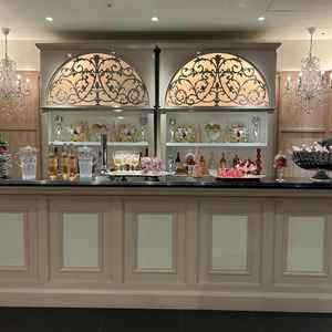 ウェルカムドリンクカウンターの様子。ドリンクの種類が豊富で魅力でだった。