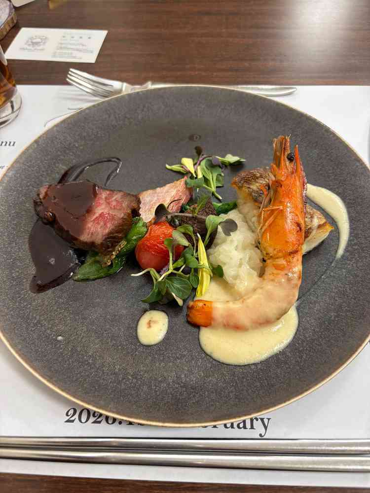 試食の魚とお肉