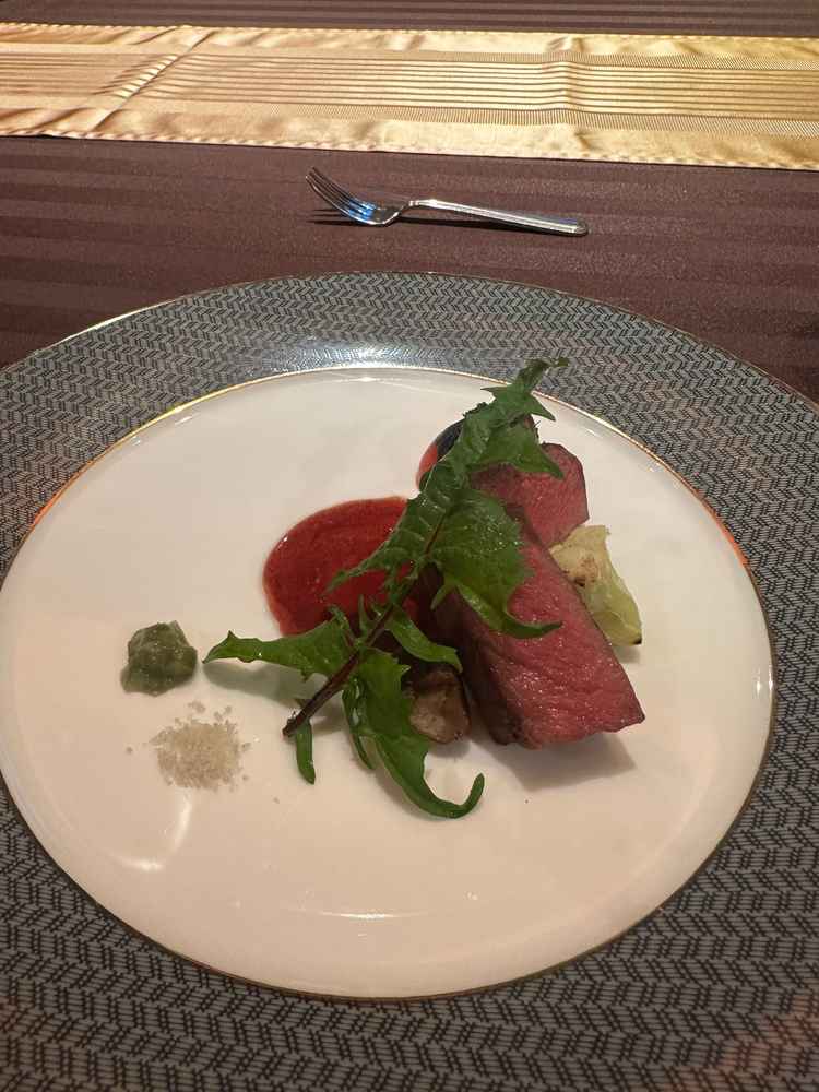 サービスで出していただいた食事。とてもおいしかったです。