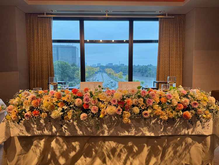 高砂の後ろに見える景色が開放的で素敵でした。