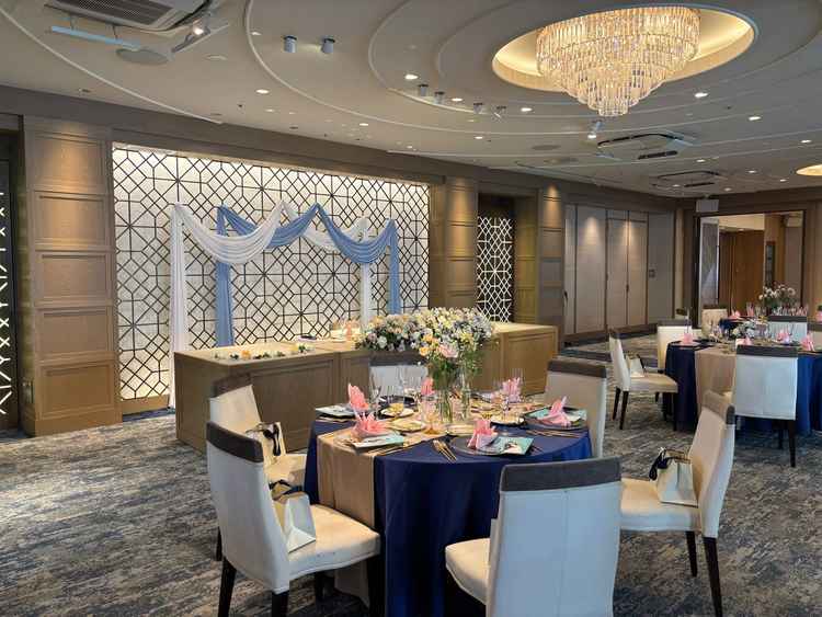 披露宴会場が複数あり、好みの雰囲気や規模に合わせられる点が良いと思いました。