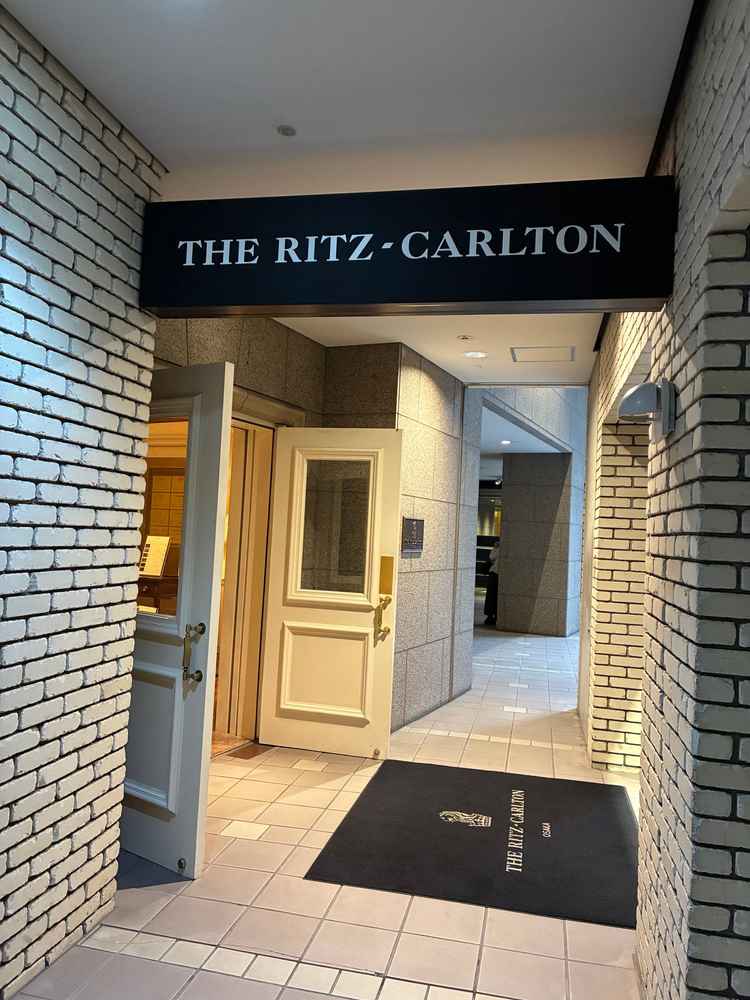 地下街からの入り口もあり、アクセスが良いです。