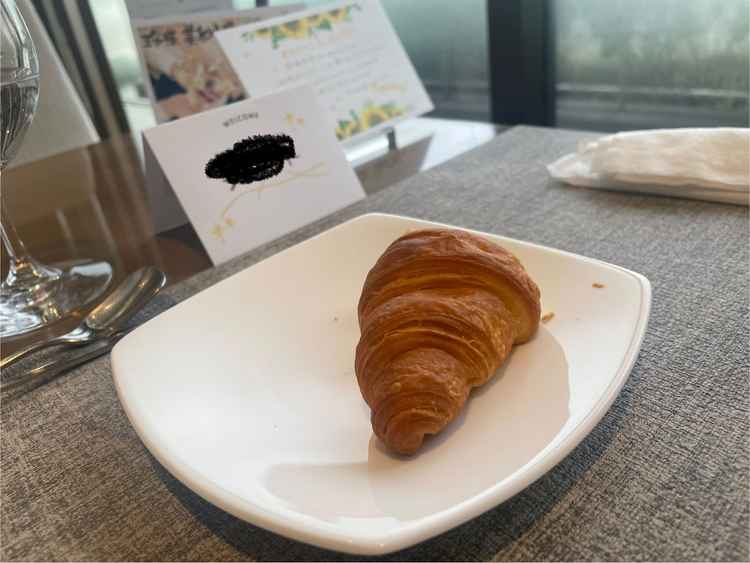 試食では、自慢のクロワッサンをいただきました。とても美味しい...！