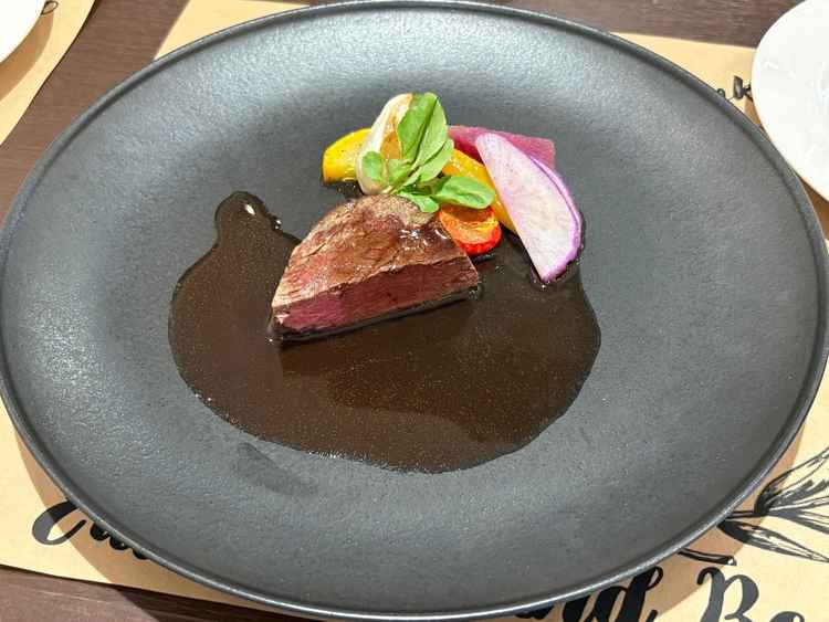 試食のお肉。