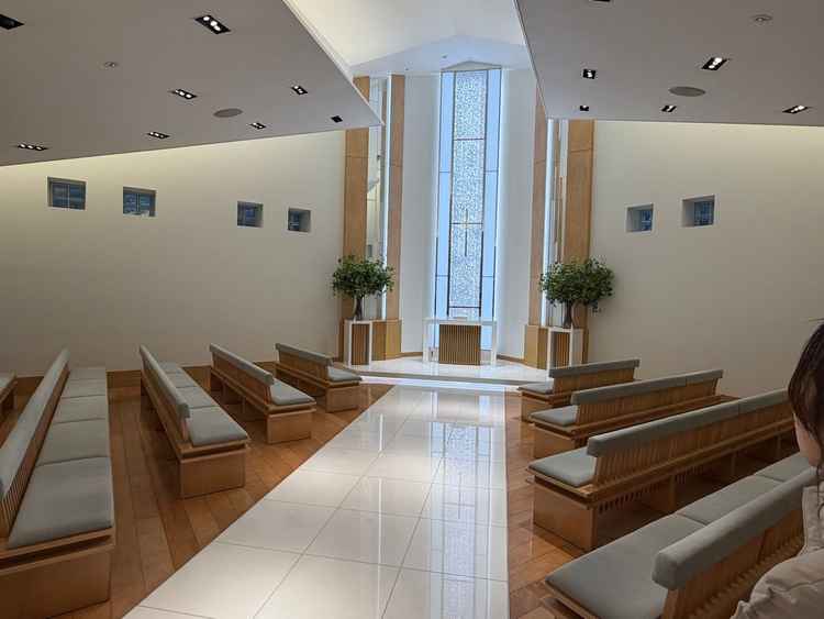 チャペルになります。私たちが見学する前のイメージより高さがありました。