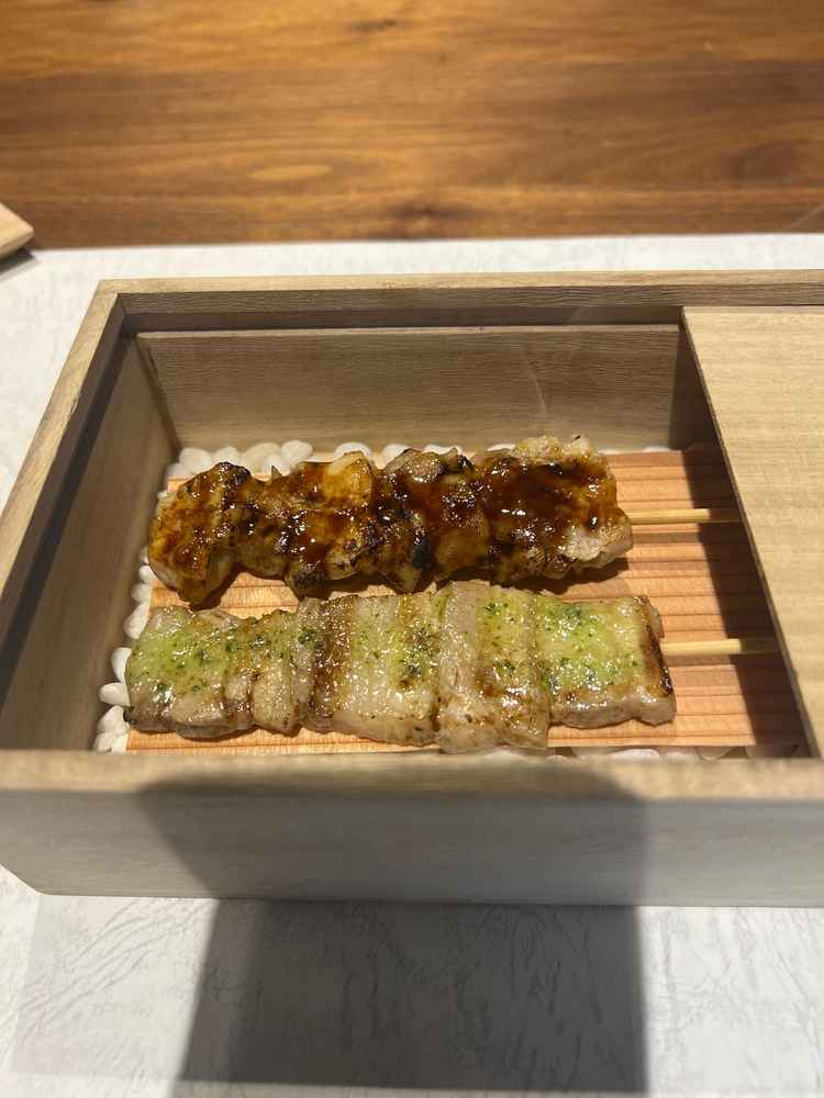 試食のときに頂いた焼き鳥です。料理長のこだわりを感じられてとてもおいしかったです。