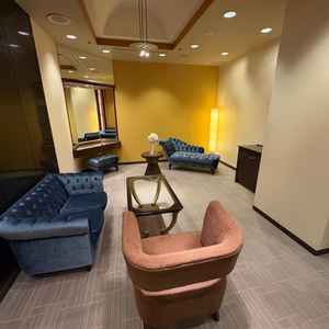 挙式前の控室は、2人だけの空間となっており挙式に向かう前最後の準備したとして相応しいお部屋であった。