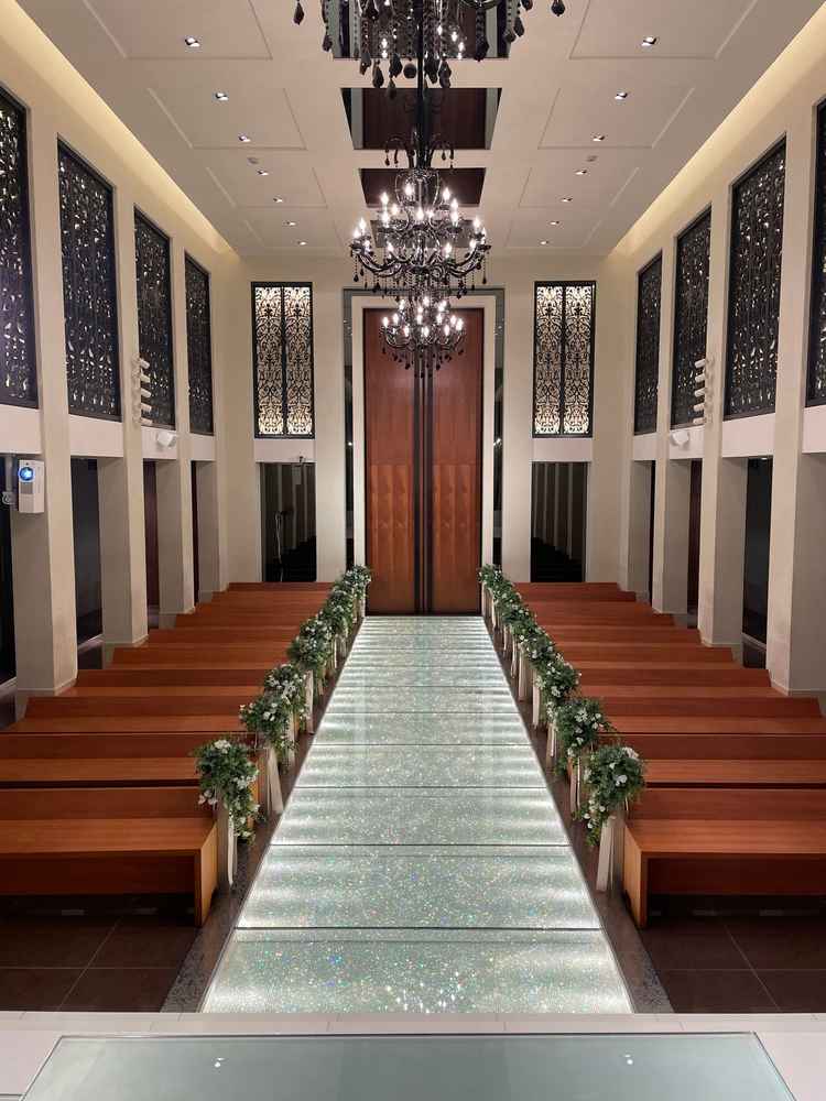 凄く綺麗でシンプルなチャペルでした。実際の入場も想像すると恥ずかしくなる気持ちもあり、ワクワクする気