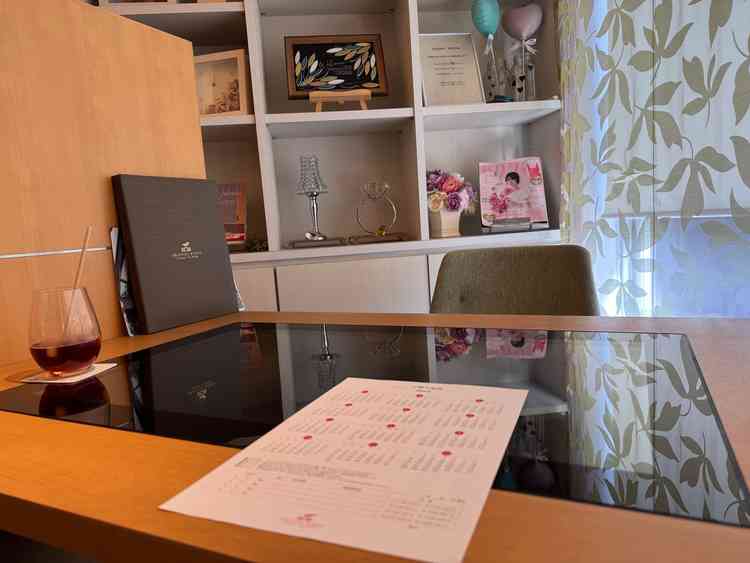 打ち合わせ場所は仕切られていて他の人がいてもあまり気にせずお話しができました。