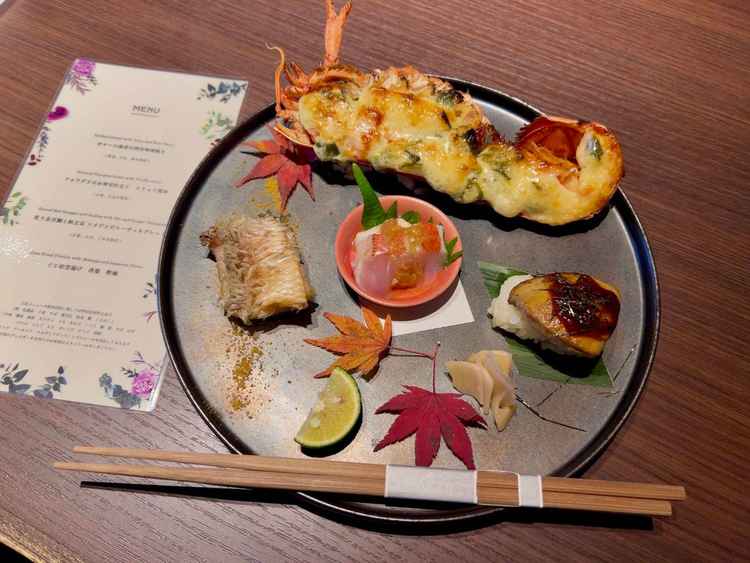 フェアでのお料理。当日もお箸で食べられる和洋食提供とのことで年配のゲストも喜んでもらえそうだと感じた