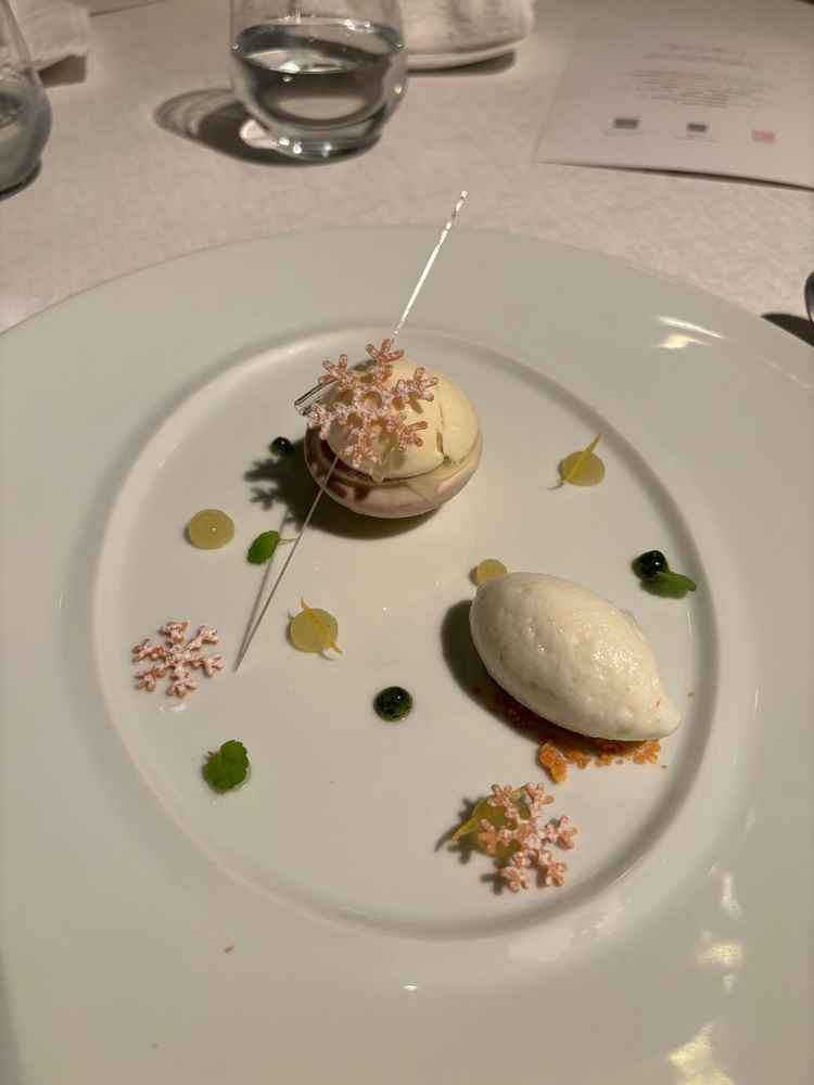 デザートにもこだわりが詰まっていました。