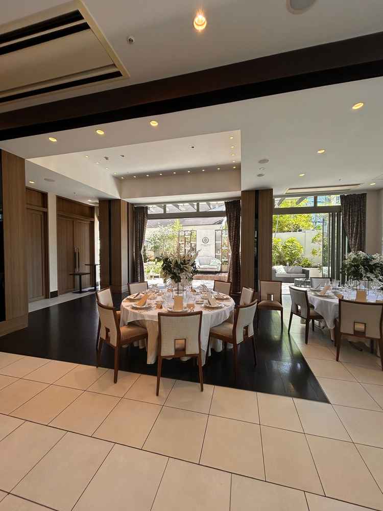 披露宴会場2 1よりも綺麗でナチュラルでこういう雰囲気も素敵だと思った。