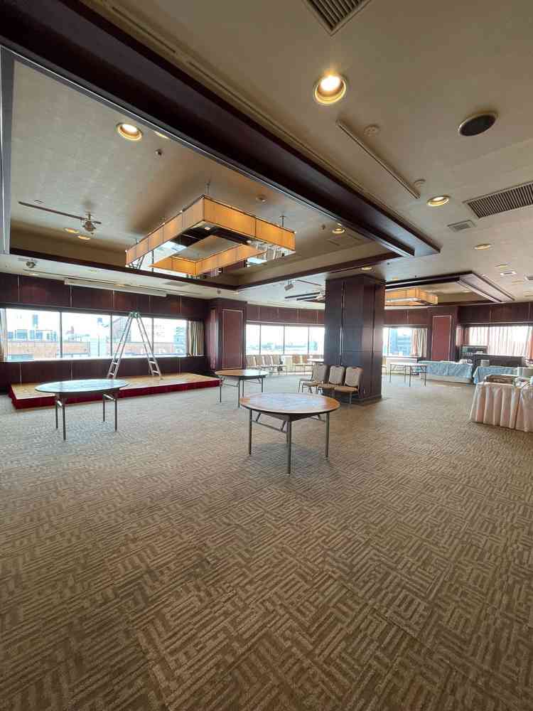 披露宴会場。2/3で区切った場合はこちらを使用する。