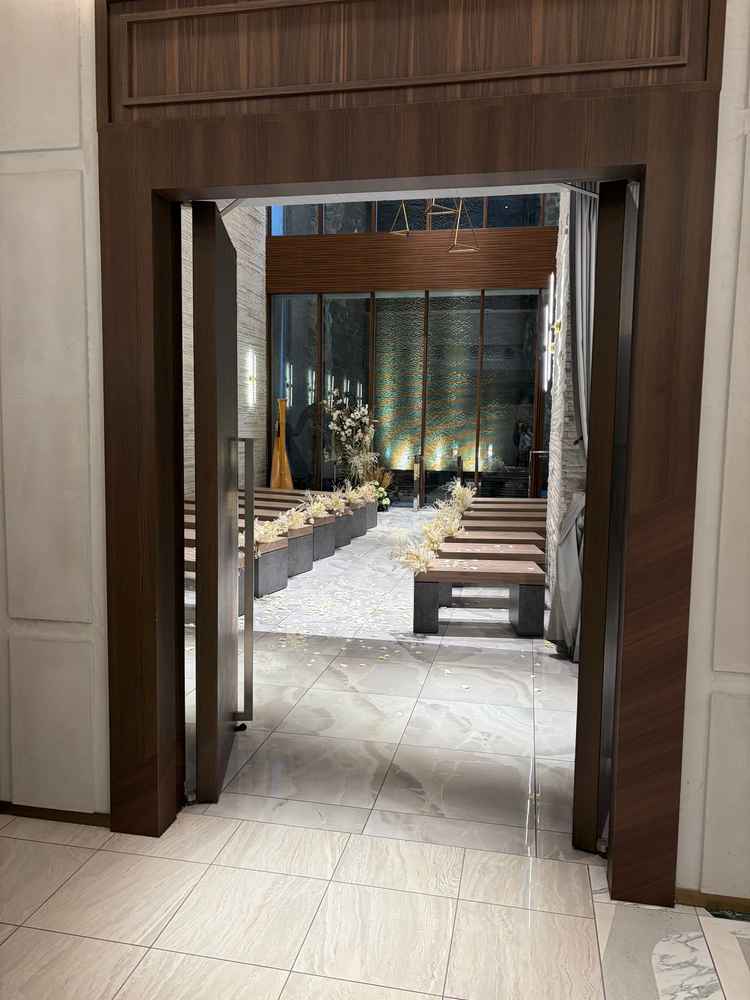 挙式会場と披露宴会場がつながっていて、行き来できるというのが魅力的でした。