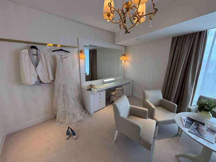 スイートルームのブライズルーム。