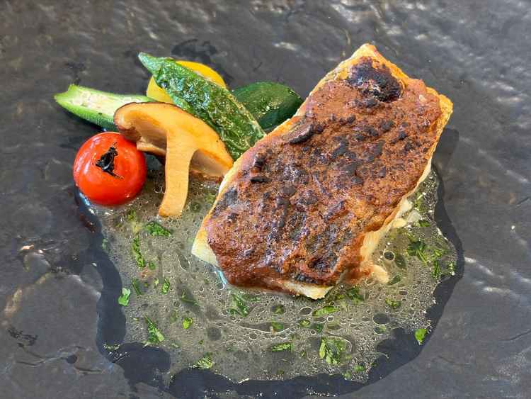 とても美味しかったお魚です。ハーブのソースがお気に入りでした。