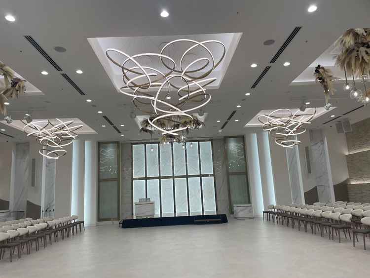 広い披露宴会場