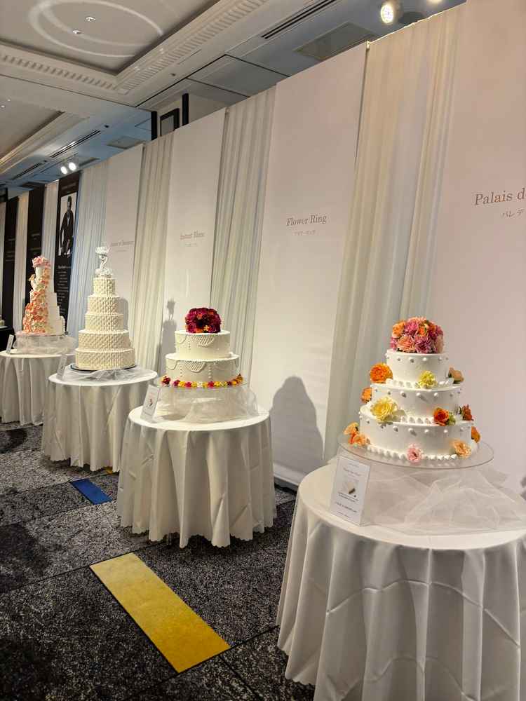 ウェディングケーキ